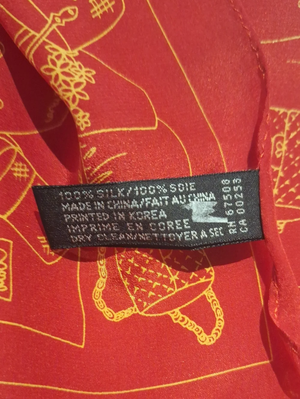 Ellen Tracy Red Square Scarf with Gold Handbag Motif